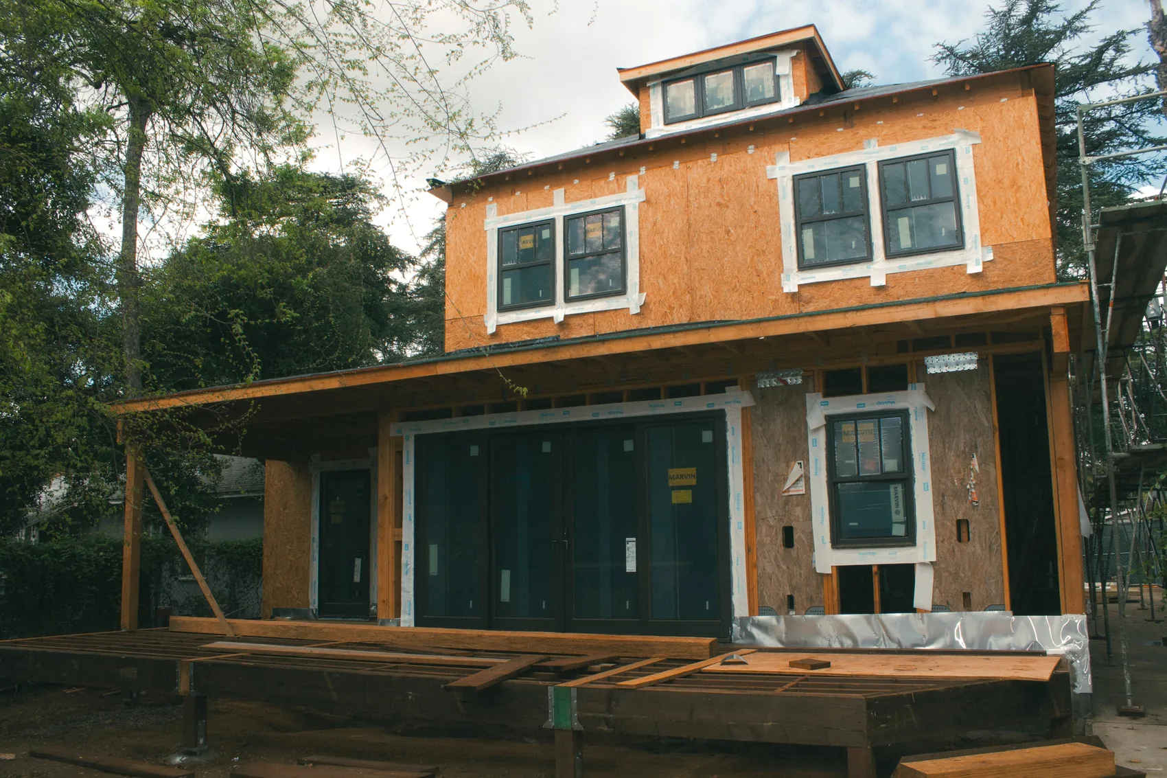 Framing progress on a local home