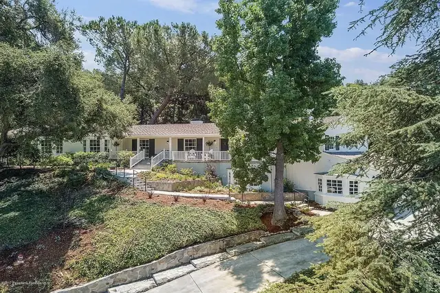 La Cañada Flintridge Hillside Remodel in La Cañada Flintridge, CA
