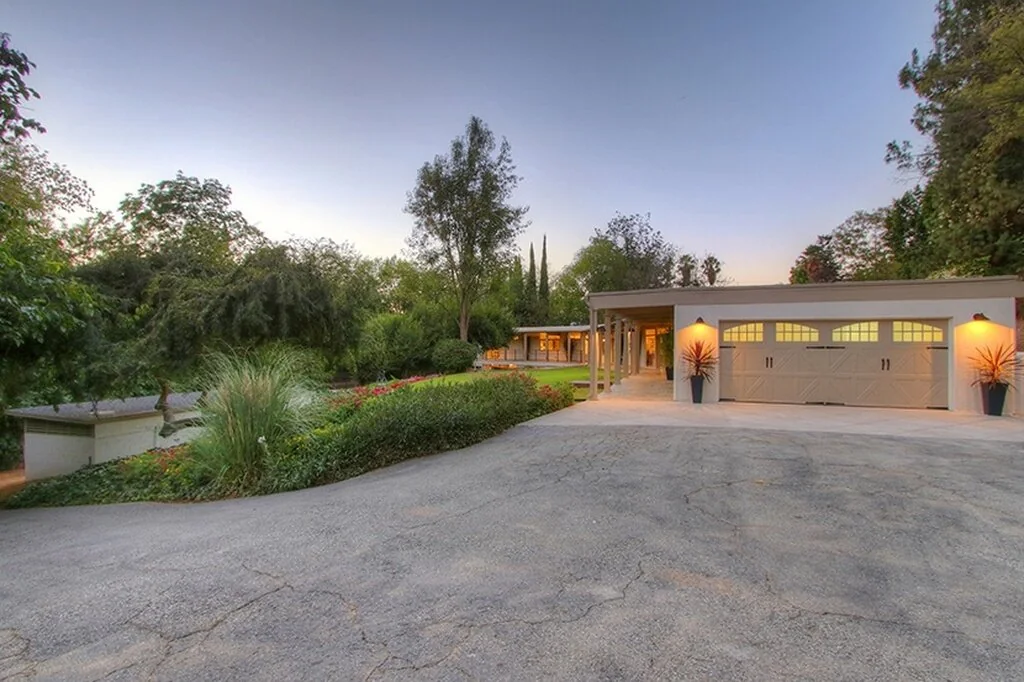 Mid-Century Modern featured project image